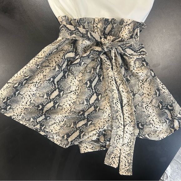 New! Romper - Picture 3 of 6